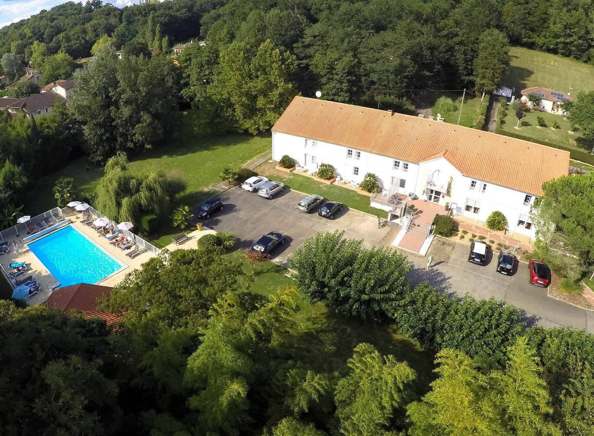 Hotel Le Relais Des Champs Эжени-ле-Бен Экстерьер фото